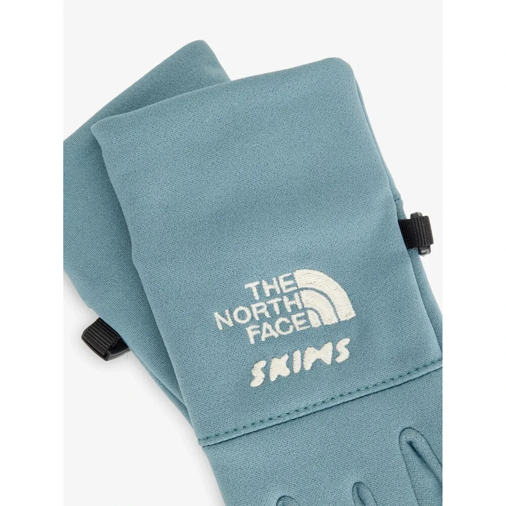 The North Face x SKIMS FW25 Gloves Womens Medium Kyanite Blue Embroidery DAB341